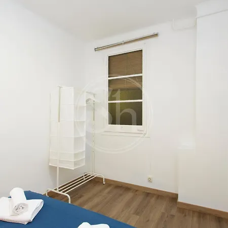 Eixample - Sagrada Familia Apartment